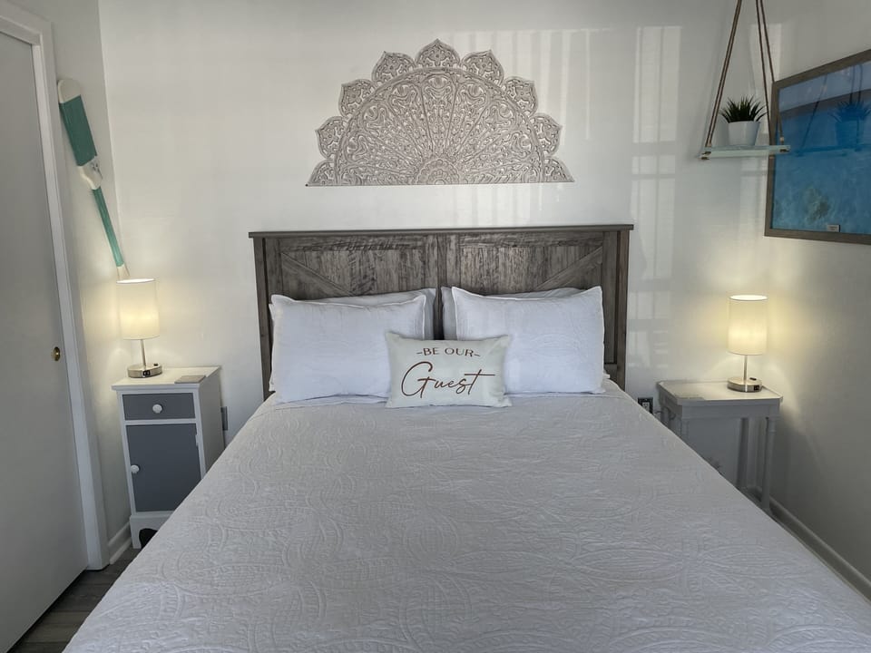 Incredibly comfortable queen bed