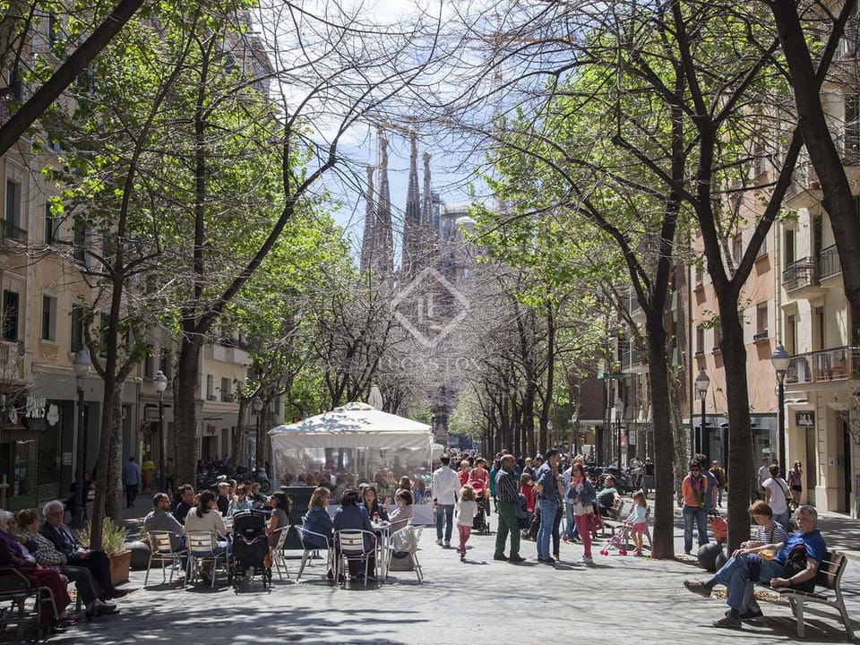 Rambla de Gaudi, 2 streets from the apartment