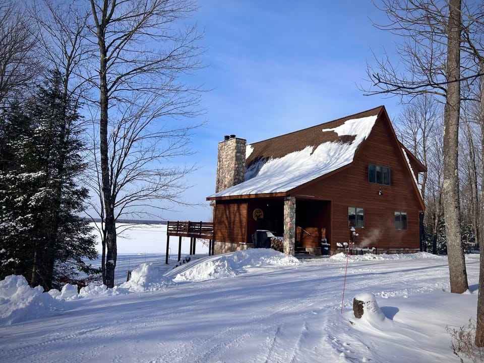 Direct access to Lake Gogebic and plenty of parking!