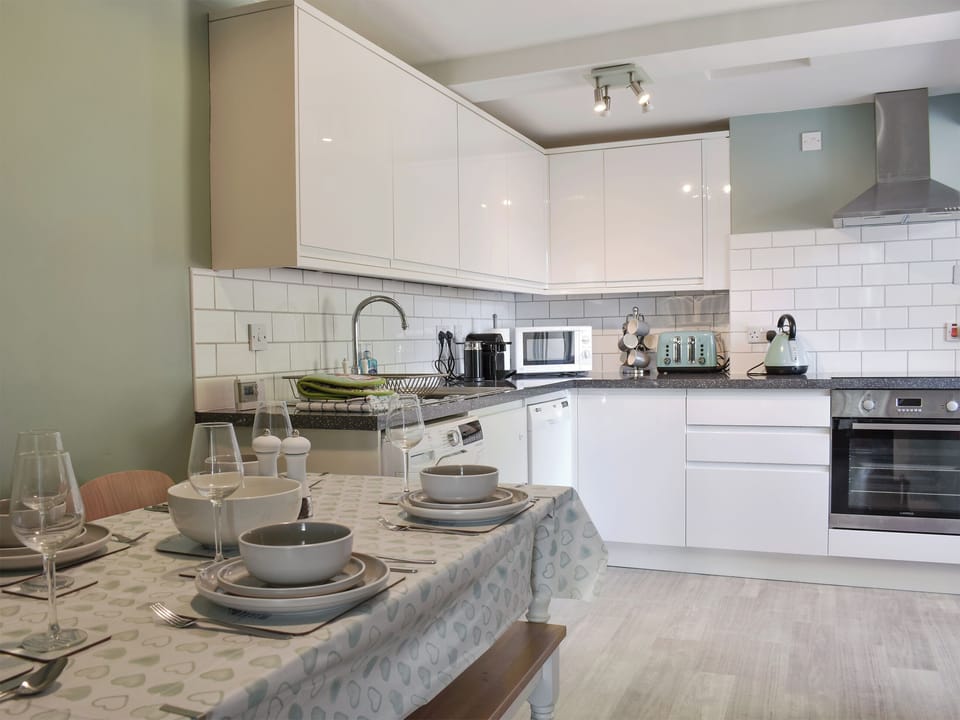 Well equipped kitchen/ dining room | 1 Hamilton Terrace, Lamlash, Isle of Arran