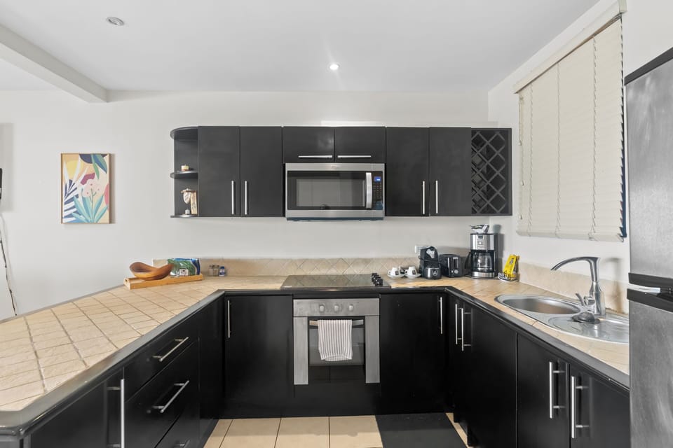 A fully equipped kitchen allows your self-catered meals or reheating leftovers from one of the area's amazing restaurants.