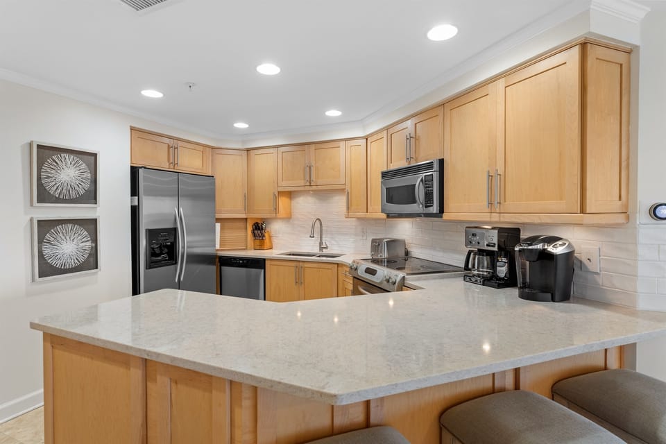 Full kitchen