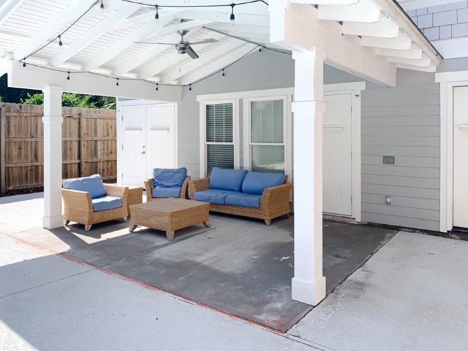 Pool House Cabana