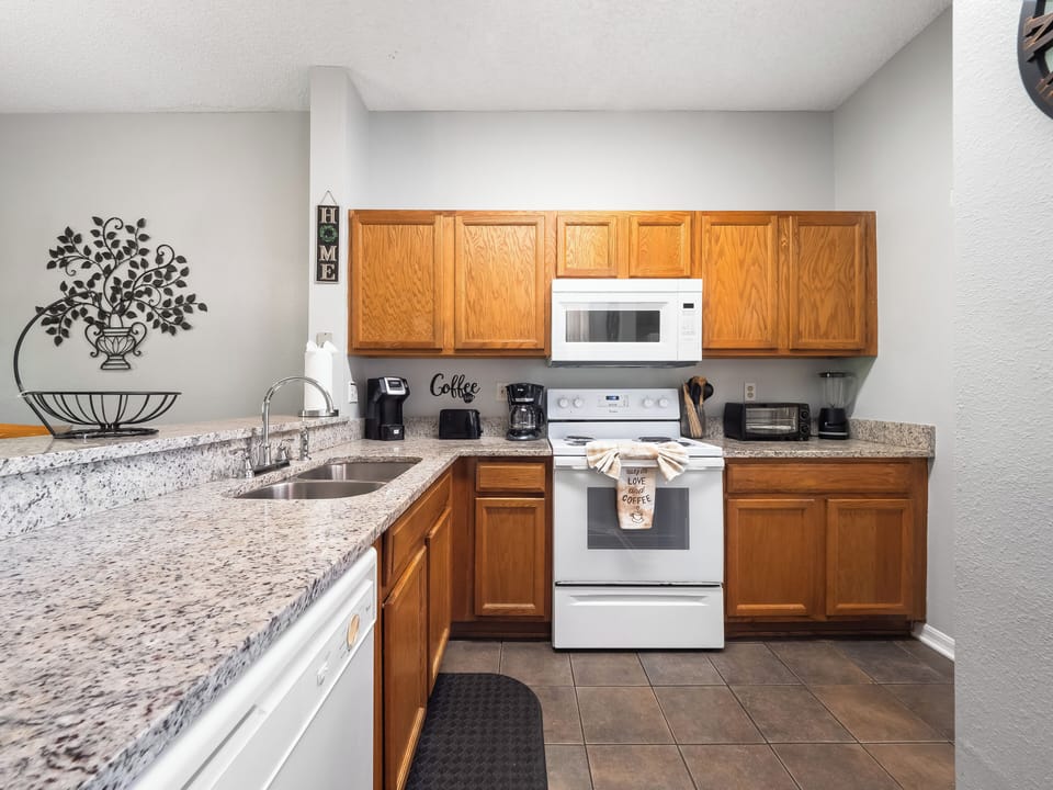 Fully equipped kitchen