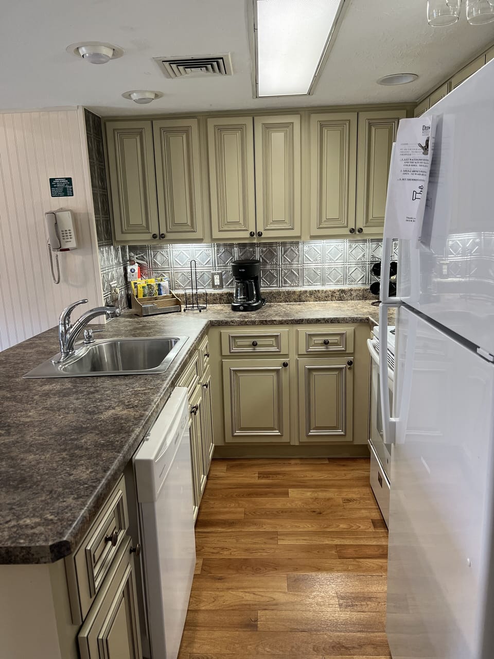 Fully Stocked Kitchen - recently remodeled