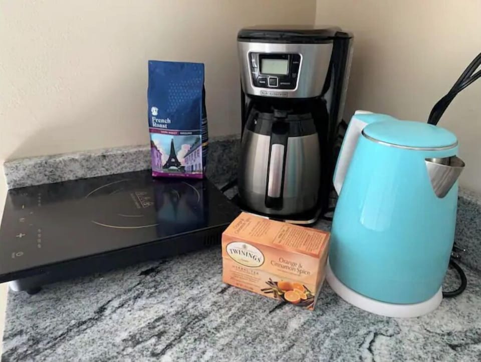 COFFE&TEE PROVIDED