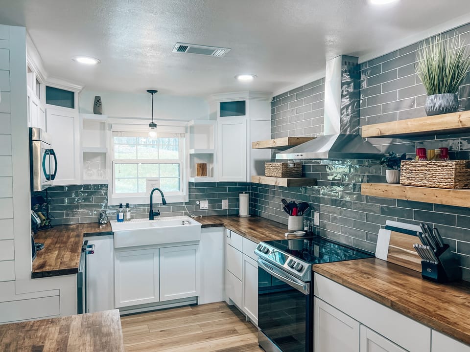 Main House Kitchen- Fully stocked including ice maker and crockpot