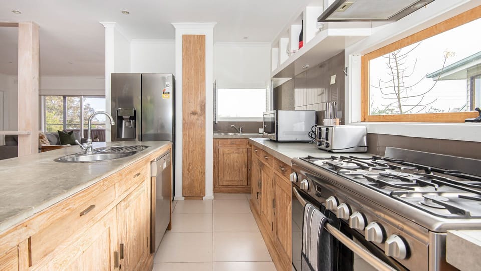 Fully equipped kitchen