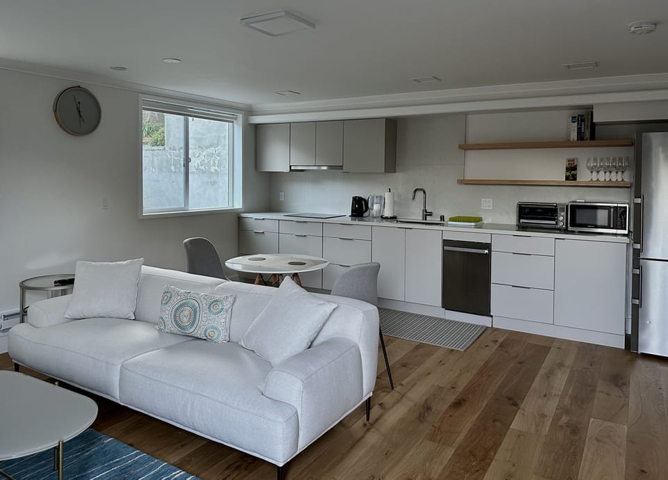 Living Room and Kitchen 