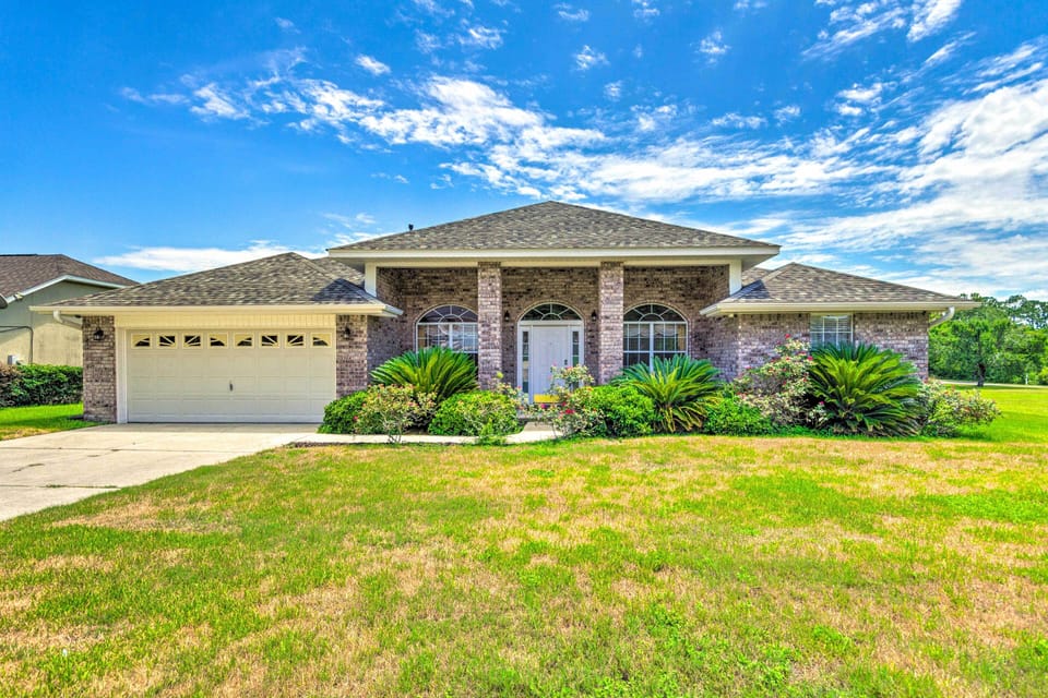 Pensacola Vacation Rental | 4BR | 2BA | 2,152 Sq Ft | 2 Steps Required