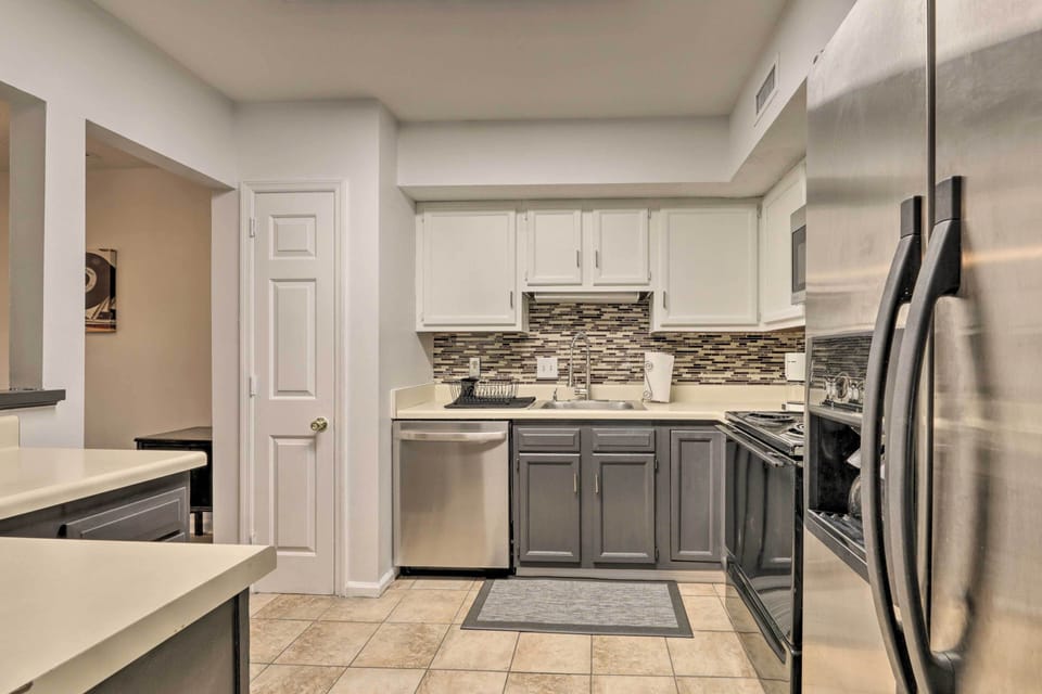 Kitchen | 1st Floor | Blender | Crockpot | Spices | Air Fryer