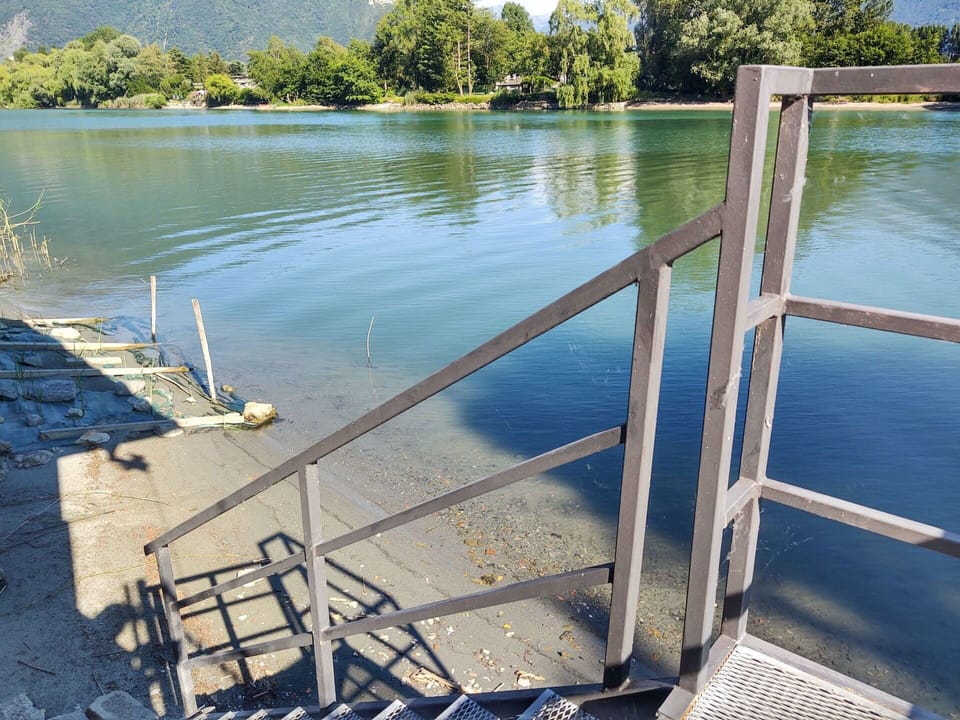 Water, Plant, Tree, Wheel, Azure, Sky, Lake, Wood, Architecture, Watercourse