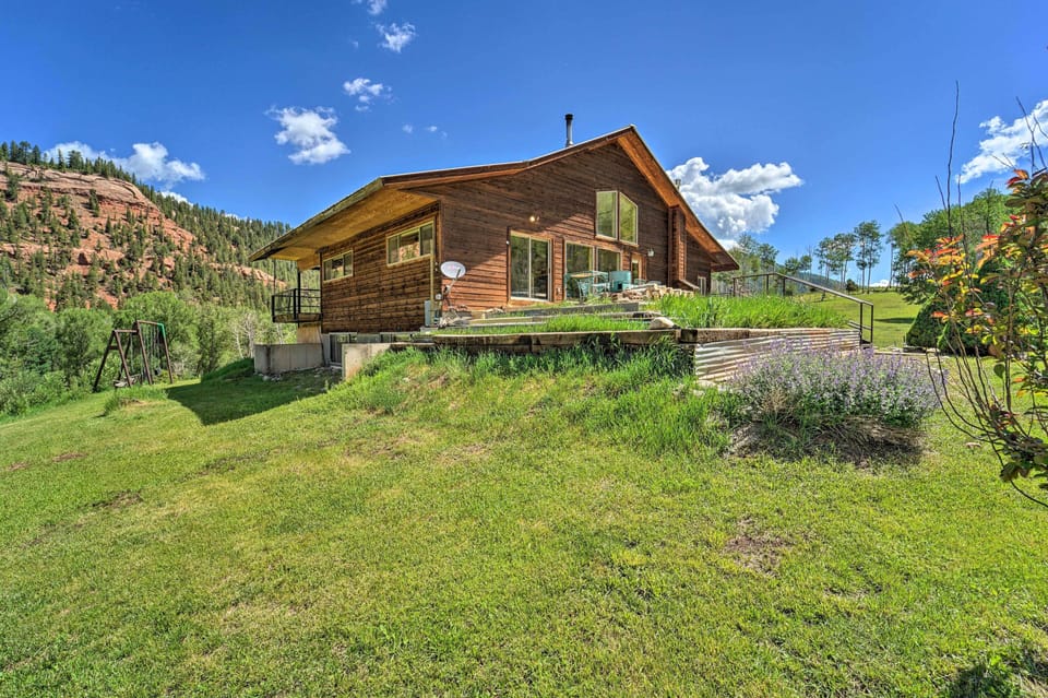 Dolores Vacation Rental | 4BR | 3.5BA | 3,000 Sq Ft | Stairs Required