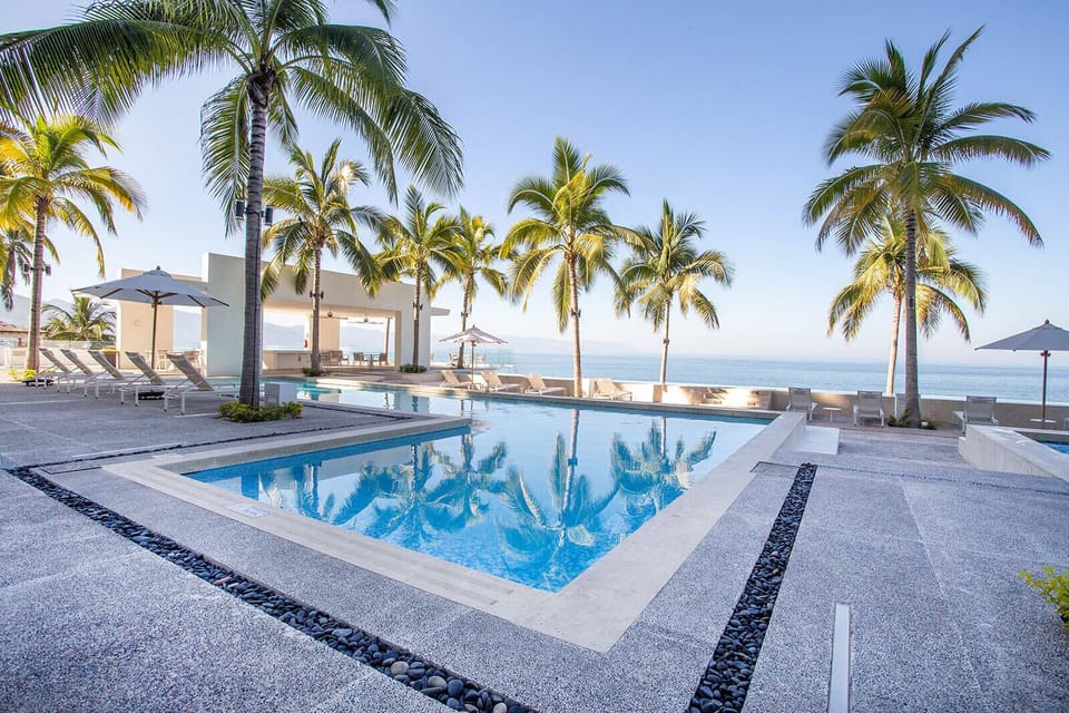 The complex has 4 pools including an infinity pool, lap pool and a wading pool