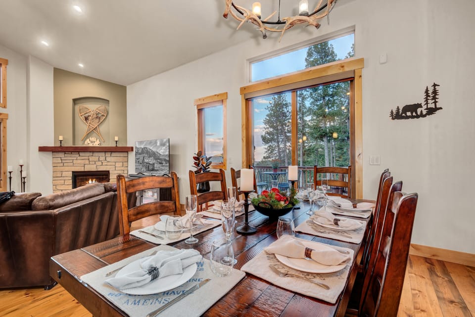Large dining area for the entire family