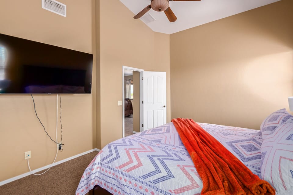 Master bedroom 