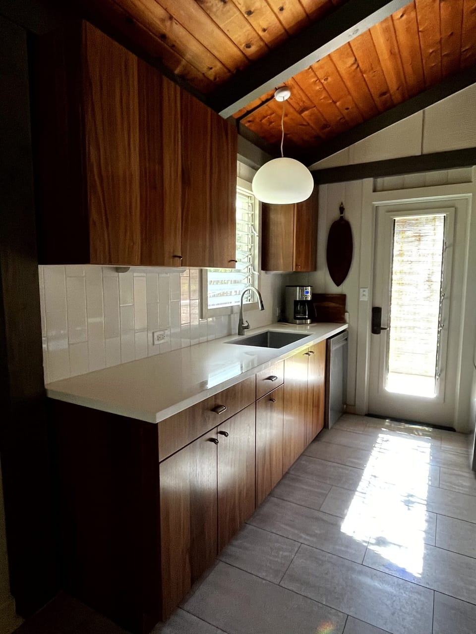 Lovely modern kitchen.
