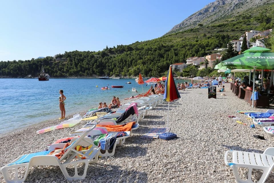 Nearby beaches