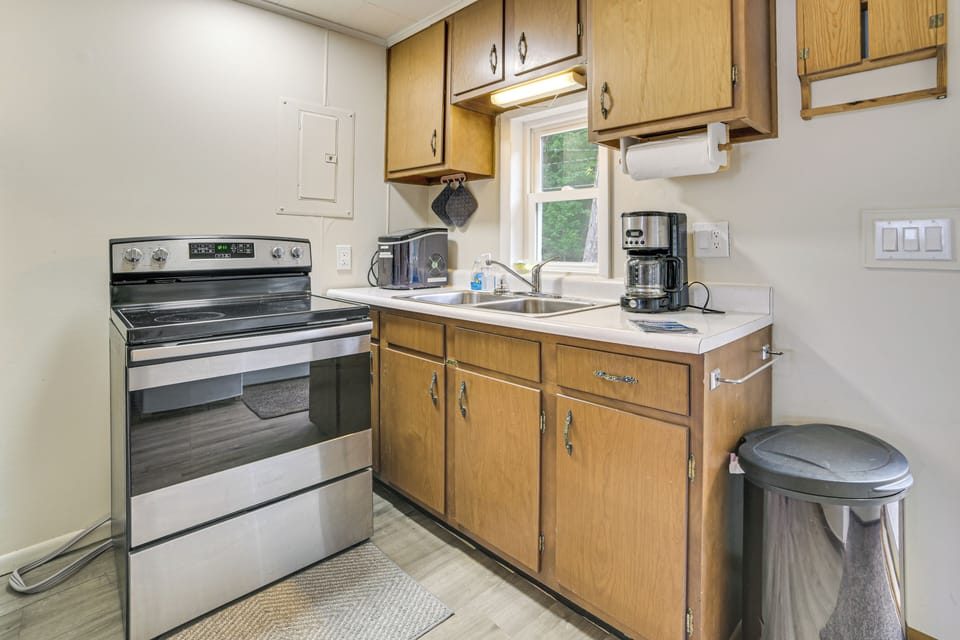 Kitchen | Cooking Basics | Drip Coffee Maker | Ice Maker