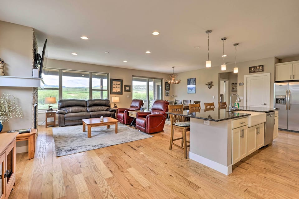 Kitchen | Cooking Basics & Spices | Blender | Crockpot