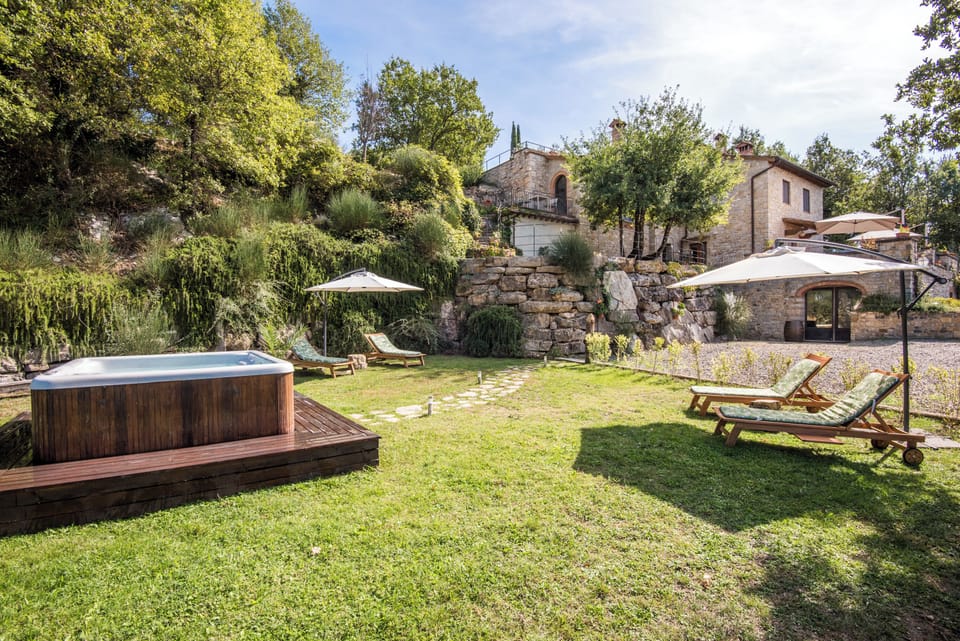 Outdoor spa tub