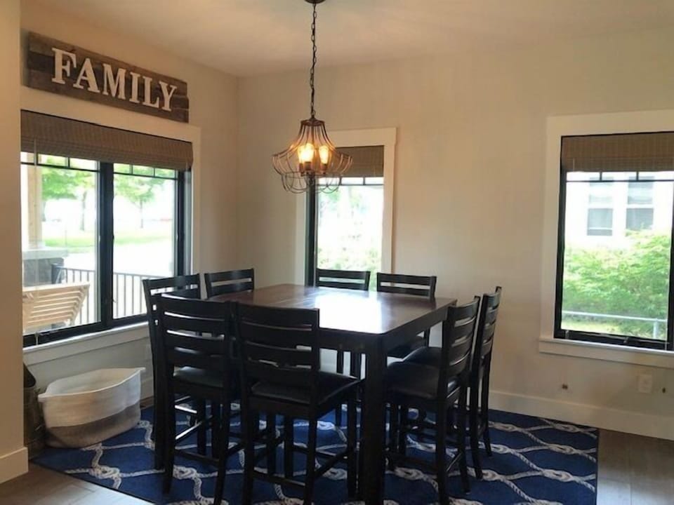 Dining Area - Dining Area