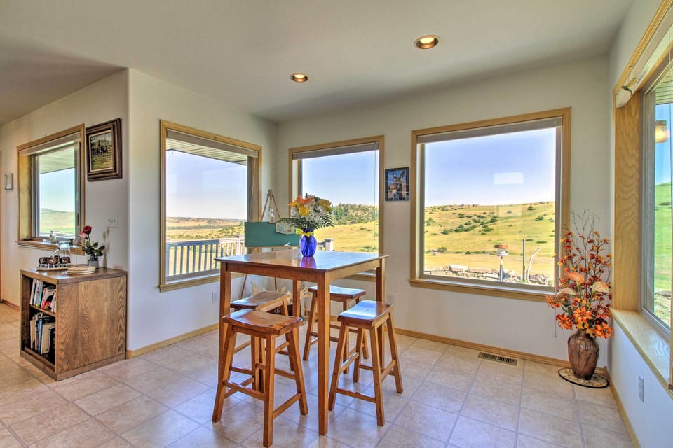 Dining Area | Dishware & Flatware