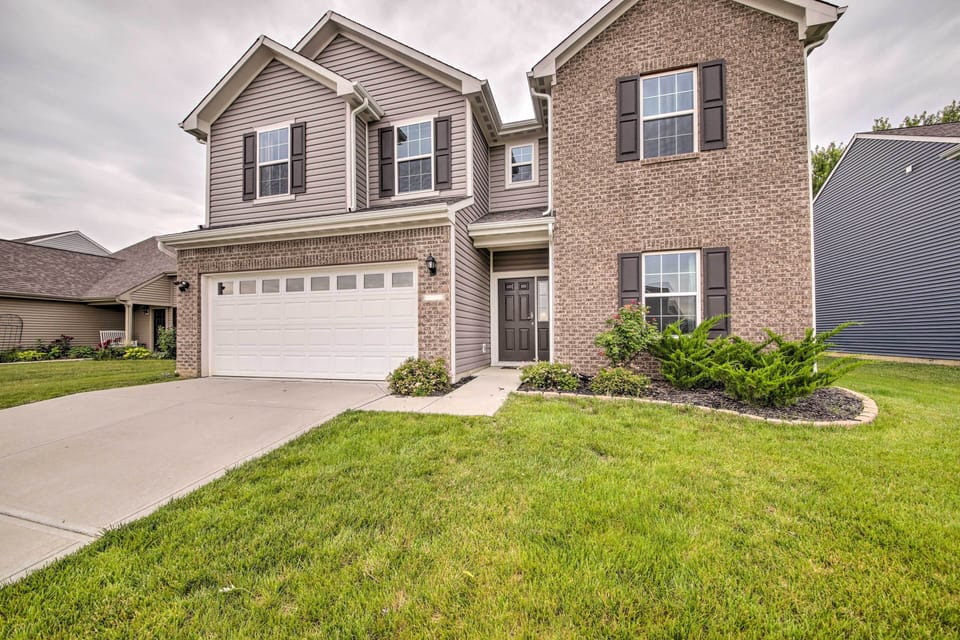 Greenwood Vacation Rental | 4BR | 2.5BA | 2,390 Sq Ft | Stairs Required