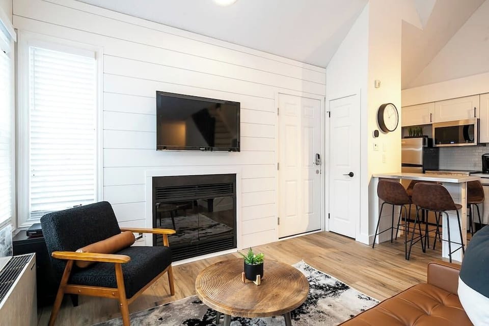 TV with Cable and Netflix and Electric Fireplace