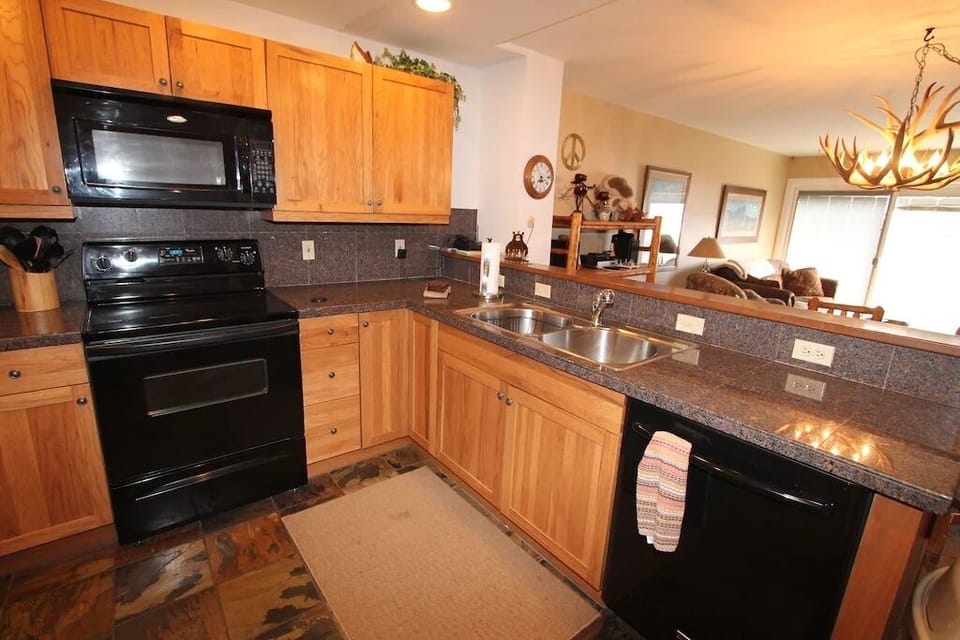 Fully equipped kitchen
