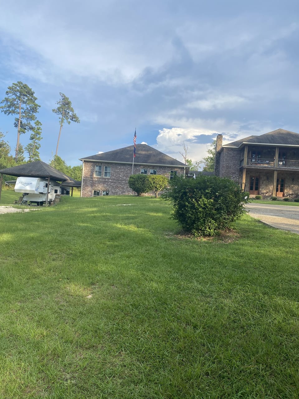 RV Living @The House on the Hill 