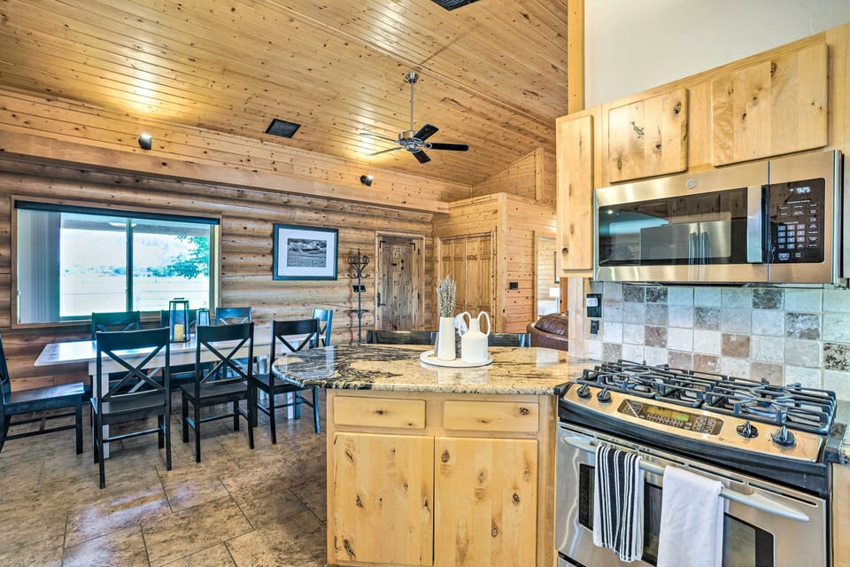 Kitchen | Oven | Gas Range | Blender
