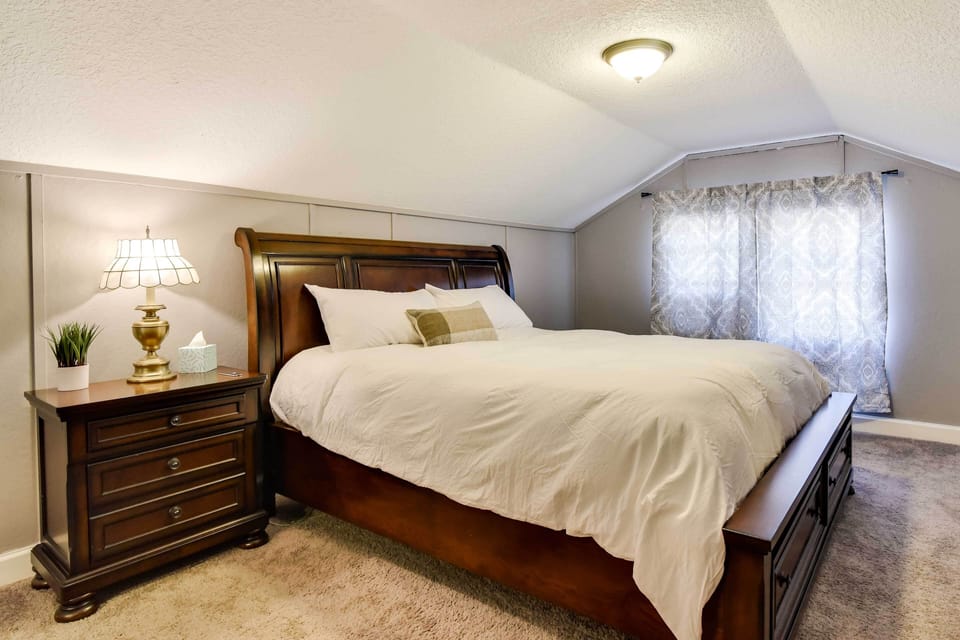 Bedroom 1 | California King Bed | Linens Provided