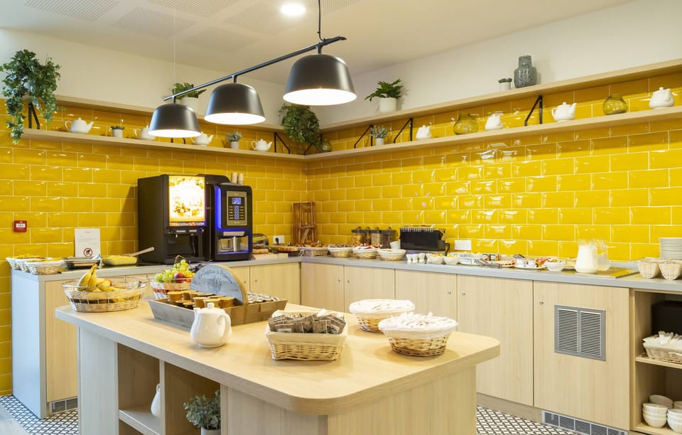 Grab a bite to eat during the breakfast service.