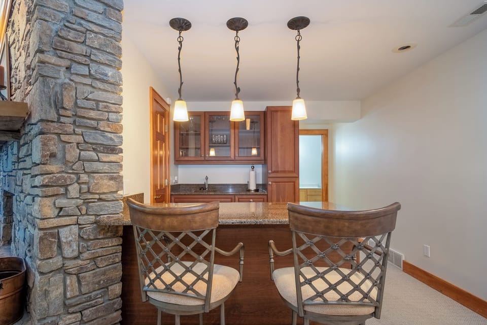 Lower Level Wet Bar