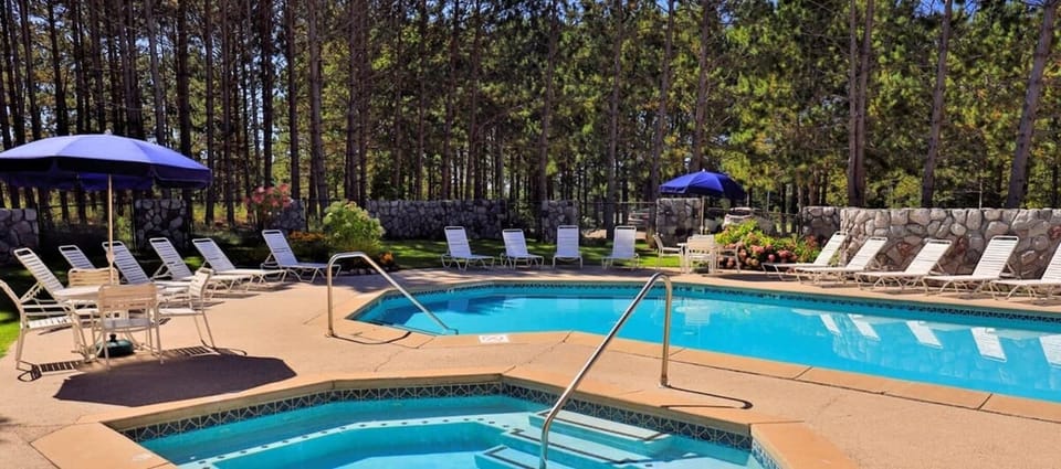 Seasonal outside pool