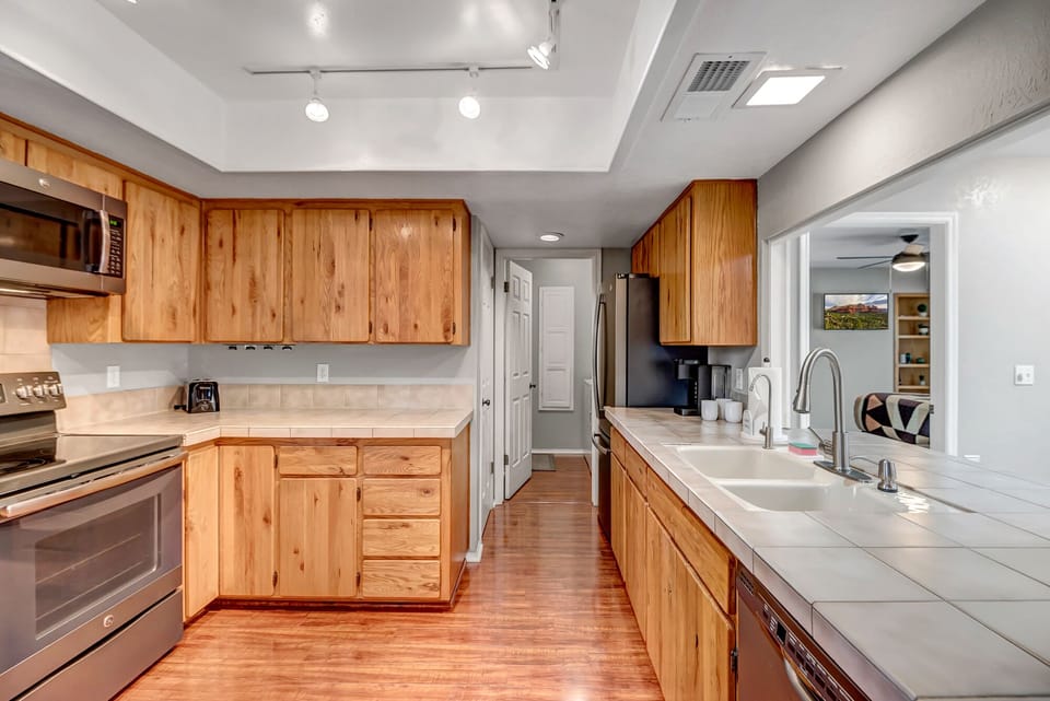 Fully Equipped Kitchen with Stainless Steel Appliances