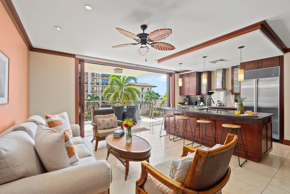Living room with easy access to the balcony.
