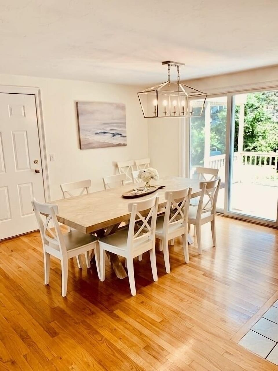 Dining area -room for 10 people