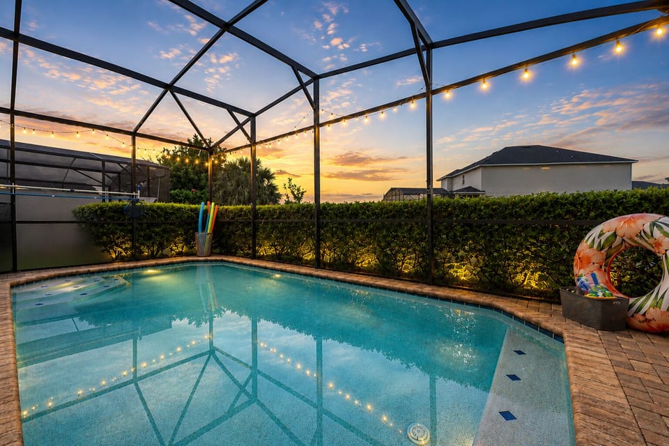 Private Pool (heat included!)