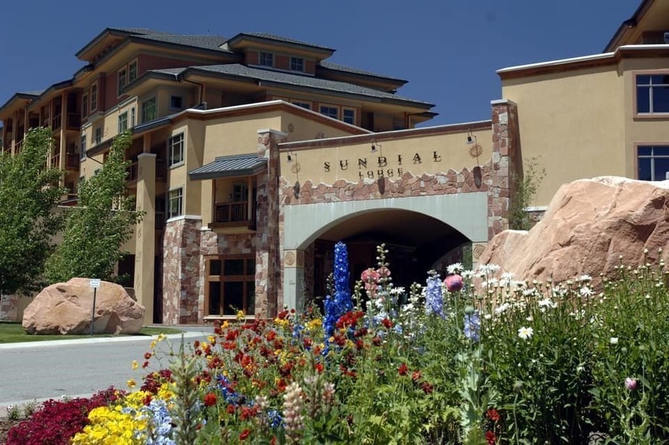 Retreat back to the luxurious lodge units at Sundial Lodge.