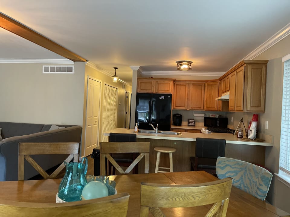 Kitchen and dining 
