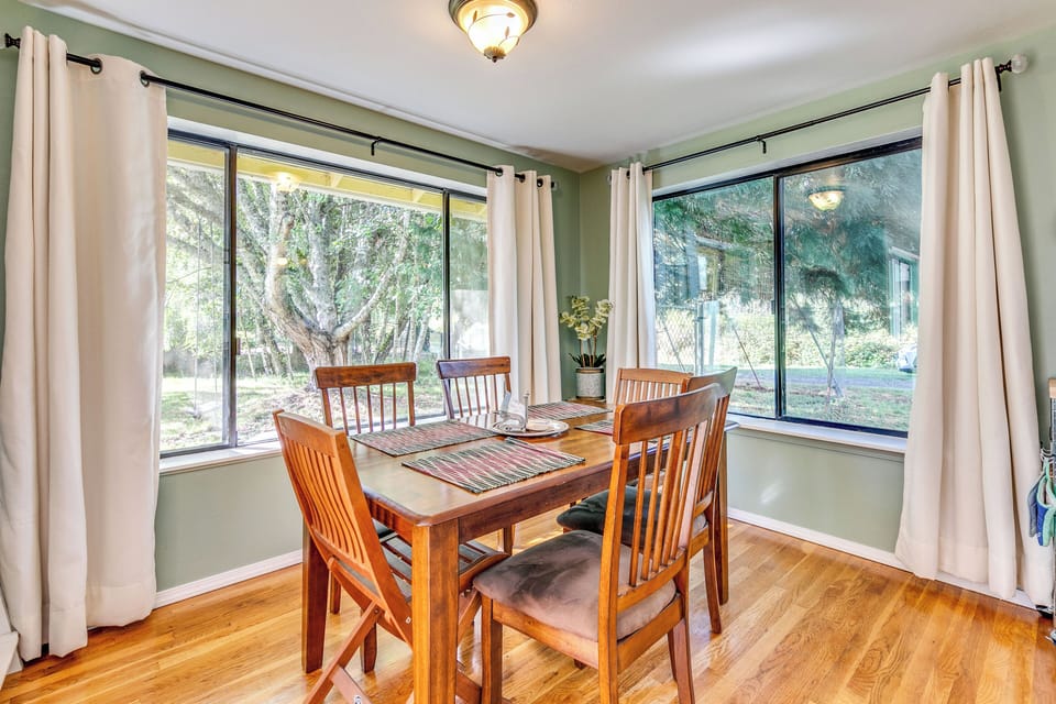 Dinning room table