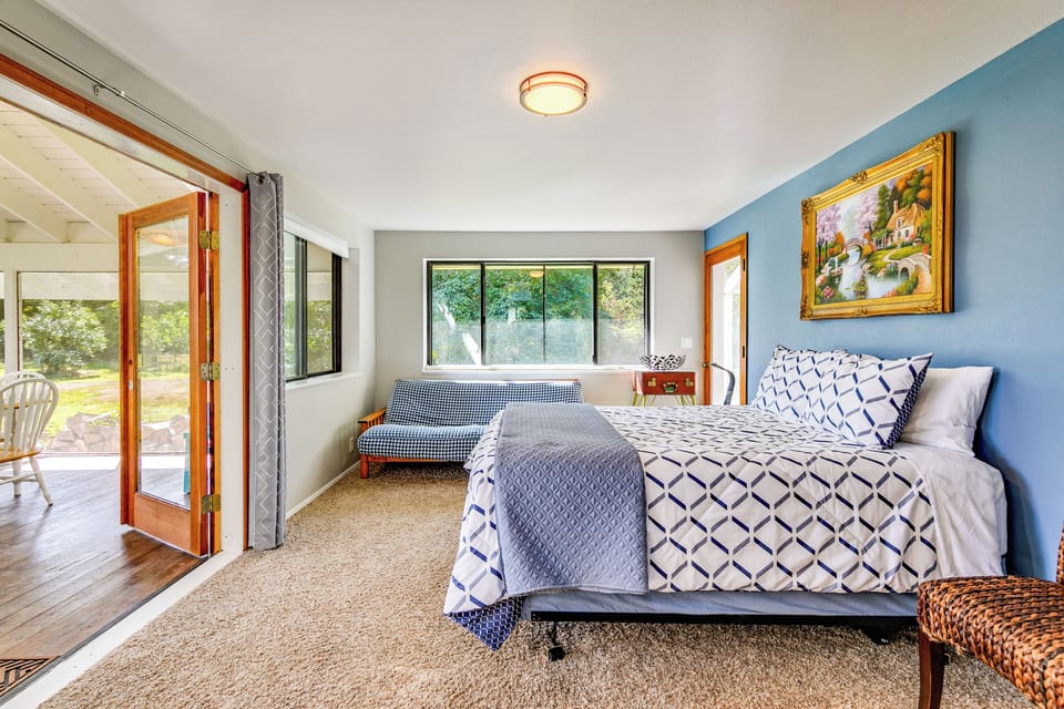 2nd Bedroom connected to a huge screened porch