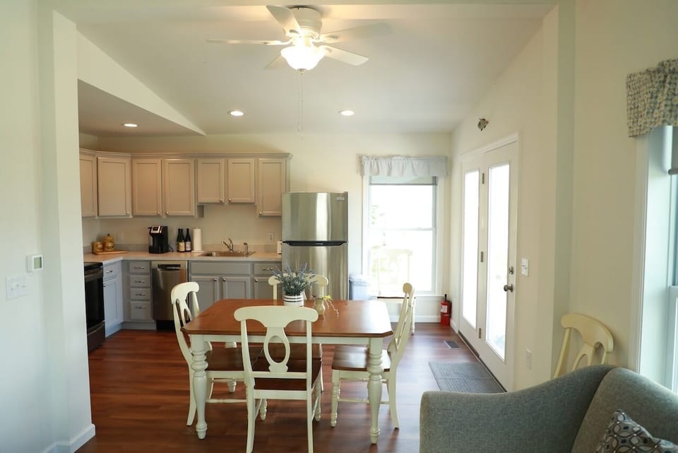 Looking towards kitchen from Living room