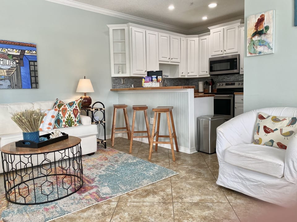 Fully Stocked Kitchen with Breakfast Bar