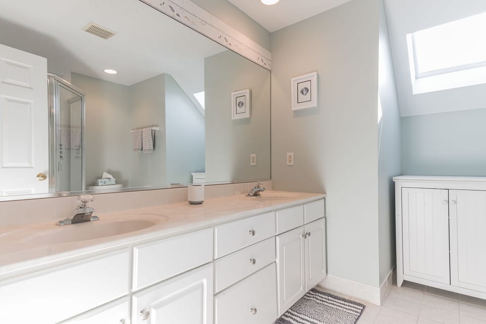 Primary Suite Bathroom