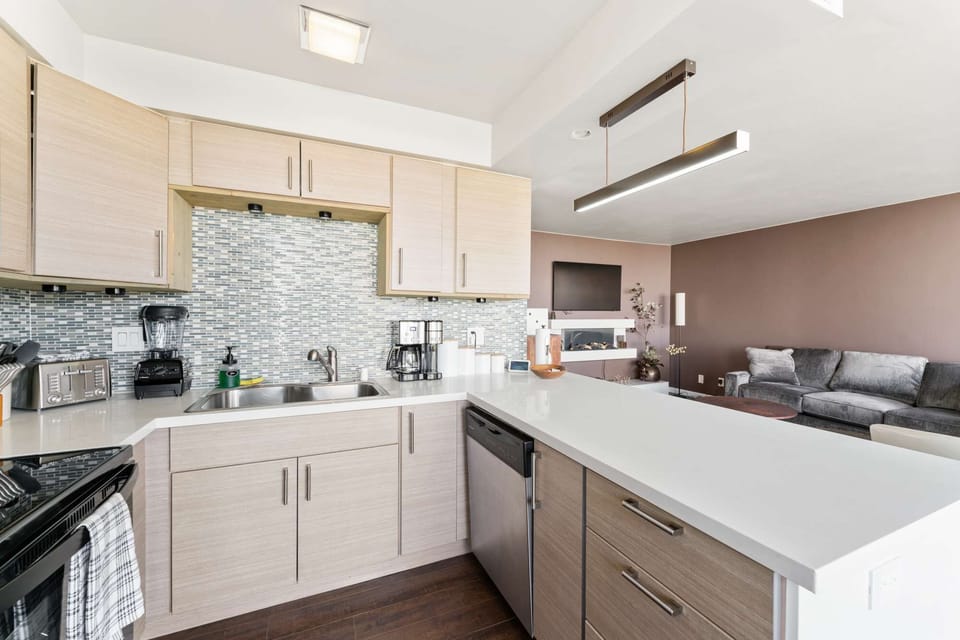 A beautiful kitchen with everything you need for a comfortable stay