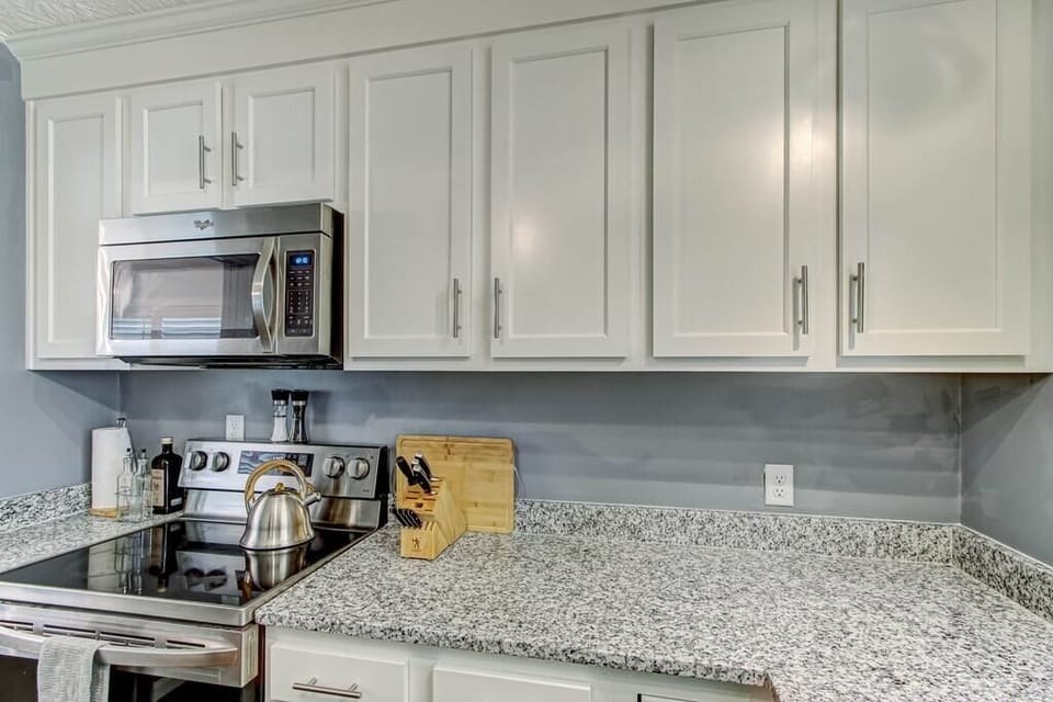 Kitchen Pic 3