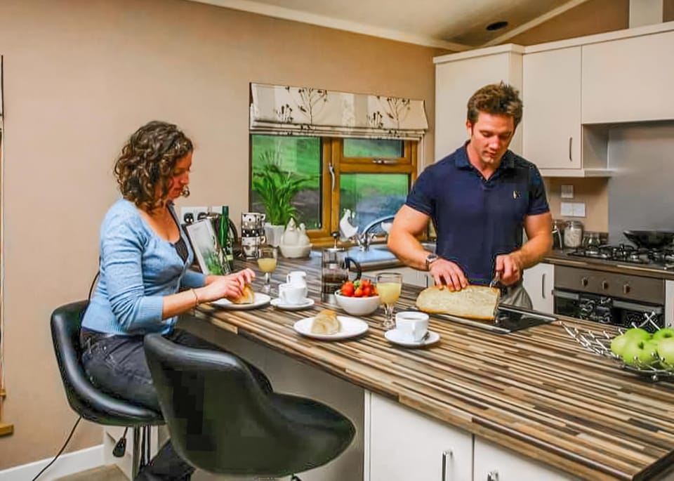 Typical Lakeside Escape (Pet Friendly) A